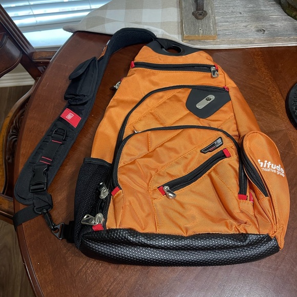 Ful Brick House audio Laptop Sling Backpack - Picture 1 of 9